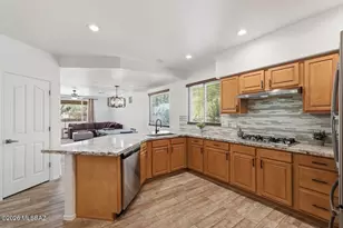 5621 N Placita Paisaje, Tucson, AZ 85750 - Photo 15