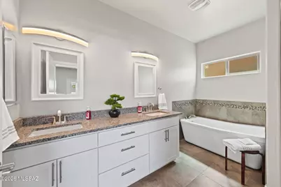 173 E Stone Court, Tucson, AZ 85705 - Photo 9