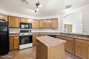 891 E Stronghold Canyon Ln, Sahuarita, AZ 85629 - Photo 9