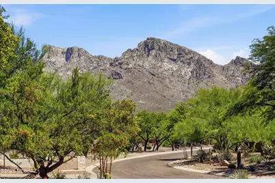 109 E Loch Lomond Place, Oro Valley, AZ 85737 - Photo 3