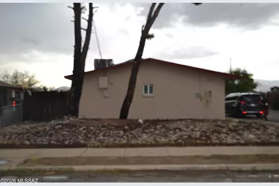5739 E 26th Street, Tucson, AZ 85711 - Photo 1