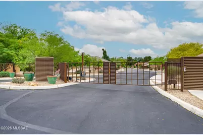 8678 N Genoa Court, Tucson, AZ 85742 - Photo 23