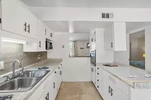 1524 W La Pasadita St, Tucson, AZ 85705 - Photo 5