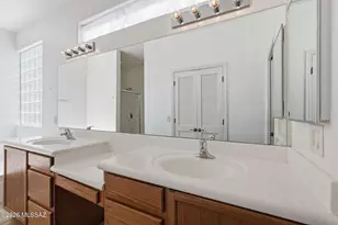 2001 W Amblemorn Dr, Green Valley, AZ 85622 - Photo 23
