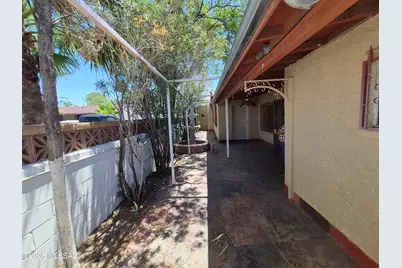 320 E 29th Street, Tucson, AZ 85713 - Photo 3
