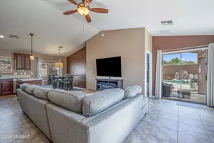 10790 S April Spring Pl, Vail, AZ 85641 - Photo 9
