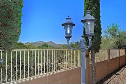 999 W Waxleaf Place, Oro Valley, AZ 85755 - Photo 9