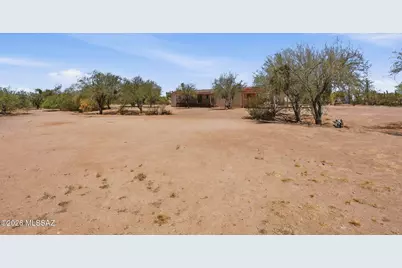 6811 N Guthrie Road, Tucson, AZ 85743 - Photo 9