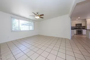 9530 E 42nd St, Tucson, AZ 85730 - Photo 3
