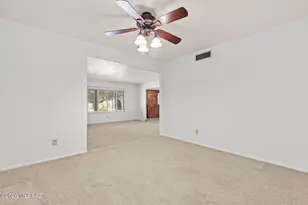 9262 E Roberto St, Tucson, AZ 85710 - Photo 9