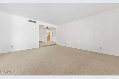 9262 E Roberto Street, Tucson, AZ 85710 - Photo 7