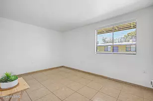 350 N Silverbell Rd, Tucson, AZ 85745 - Photo 13
