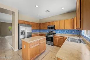 885 W Calle Muro Fuerte, Sahuarita, AZ 85629 - Photo 13
