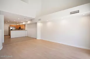 3121 N Olsen Ave, Tucson, AZ 85719 - Photo 11