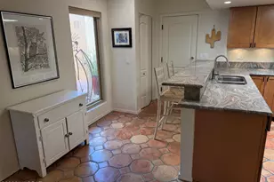 6440 N Foothills Dr, Tucson, AZ 85718 - Photo 17