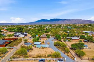 725 S Gollob Rd, Tucson, AZ 85710 - Photo 3