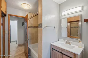 725 S Gollob Rd, Tucson, AZ 85710 - Photo 27