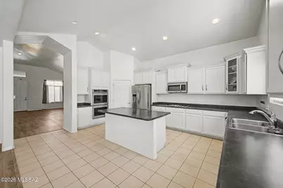 8097 W Fish Eagle Drive, Tucson, AZ 85757 - Photo 11