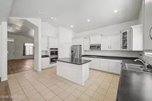 8097 W Fish Eagle Dr, Tucson, AZ 85757 - Photo 11