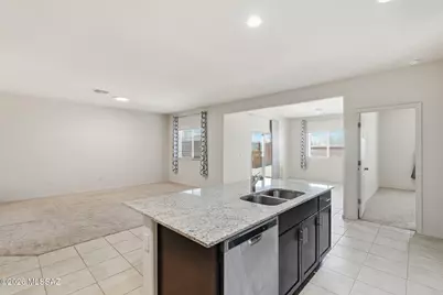 920 W Calle Falerno, Sahuarita, AZ 85629 - Photo 13