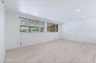 8302 E Koralee Pl, Tucson, AZ 85710 - Photo 9