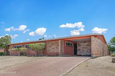 8302 E Koralee Place, Tucson, AZ 85710 - Photo 3