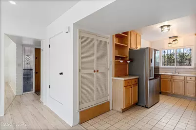8302 E Koralee Place, Tucson, AZ 85710 - Photo 13