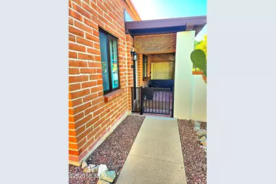 210 W Camino Alameda #A, Green Valley, AZ 85614 - Photo 3
