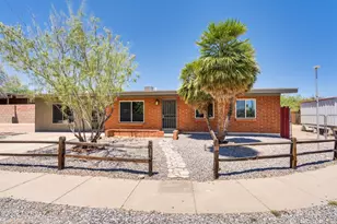 9673 E Quail Pl, Tucson, AZ 85748 - Photo 1