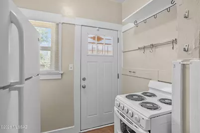 827 E 10th Street, Tucson, AZ 85719 - Photo 9