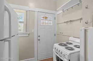 827 E 10th St, Tucson, AZ 85719 - Photo 9