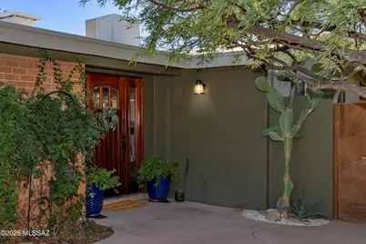 7364 N Mountain Shadows Drive, Tucson, AZ 85718 - Photo 9