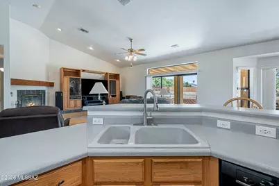 4940 N Castle Ridge Road, Tucson, AZ 85749 - Photo 13