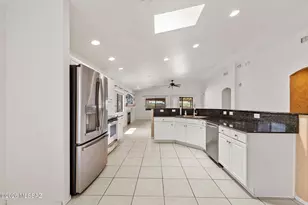 7700 N Sun Flair Dr, Tucson, AZ 85741 - Photo 15