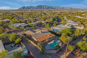 2229 W Window Rock Dr, Tucson, AZ 85745 - Photo 1
