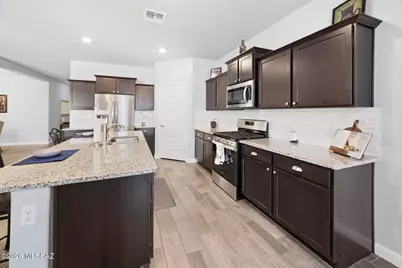 1085 W Valley Meadow Lane, Sahuarita, AZ 85629 - Photo 15