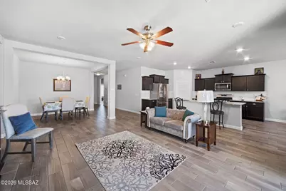 1085 W Valley Meadow Lane, Sahuarita, AZ 85629 - Photo 11