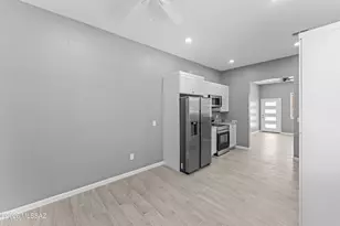 236 E 23rd St, Tucson, AZ 85713 - Photo 9