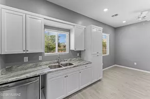236 E 23rd St, Tucson, AZ 85713 - Photo 7
