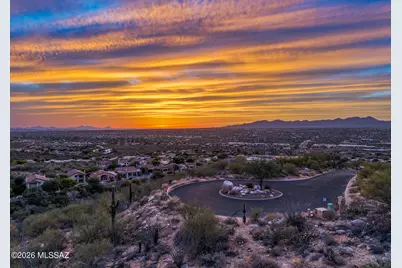 10130 N Cliff Dweller Place #30, Oro Valley, AZ 85737 - Photo 5