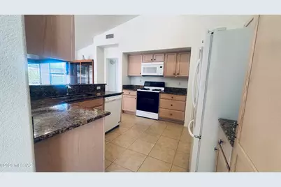 10229 E Gray Hawk Drive, Tucson, AZ 85730 - Photo 7