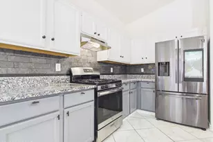 160 S Palace Gardens Dr, Tucson, AZ 85748 - Photo 9