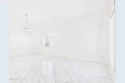 160 S Palace Gardens Drive, Tucson, AZ 85748 - Photo 3