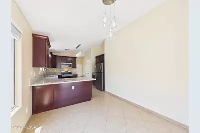 7923 S Lennox Lane, Tucson, AZ 85747 - Photo 9