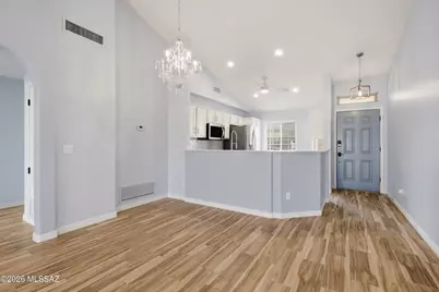 11872 N Labyrinth Drive, Tucson, AZ 85737 - Photo 5