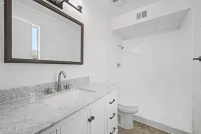 3960 E Flower Street #APT 38, Tucson, AZ 85712 - Photo 7