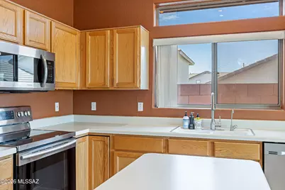 11109 N Eagle Crest Drive, Tucson, AZ 85737 - Photo 7