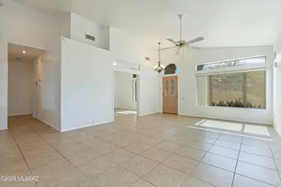 11109 N Eagle Crest Drive, Tucson, AZ 85737 - Photo 17