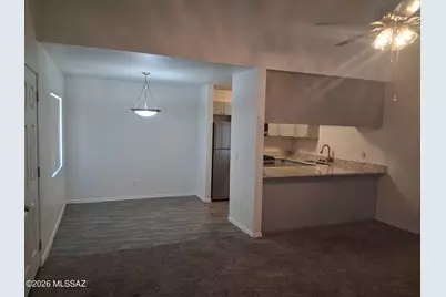 806 S Langley Avenue #202, Tucson, AZ 85710 - Photo 5