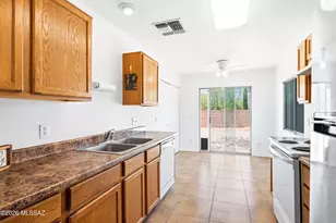 5242 W Canyon Towhee St, Tucson, AZ 85742 - Photo 9